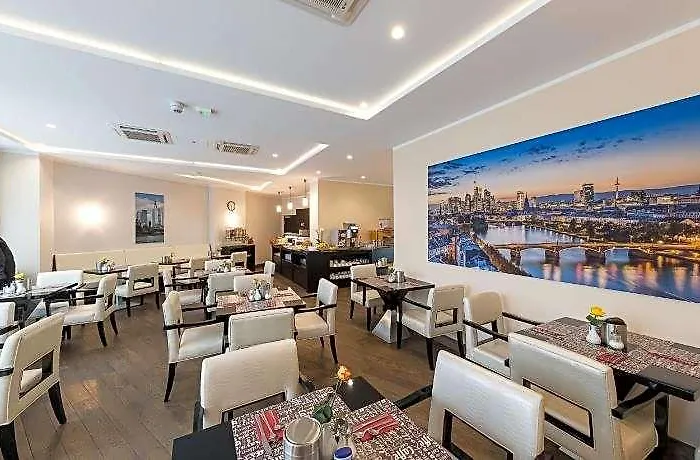 Skyline Frankfurt 4*